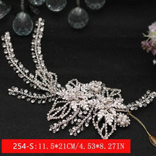 Load image into Gallery viewer, Women Elegant Leaf Design Hair Clips – Fine Quality Hair Accessories