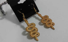 Load image into Gallery viewer, Women’s Stylish Fashion Earrings – Fine Quality Jewelry