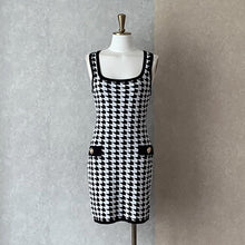 Load image into Gallery viewer, Women&#39;s Sleeveless Hounds Tooth Print Design Jersey Knit Dresses