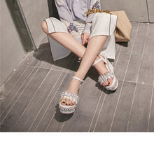 Load image into Gallery viewer, Women&#39;s Crystal Trim Design Platform Sandals