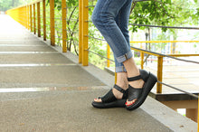 Load image into Gallery viewer, Women&#39;s Fine Quality Leather Toe-Sling Sandals
