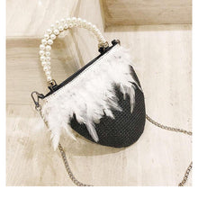 Load image into Gallery viewer, Women&#39;s Stylish Summer Feather Design Straw Handbags