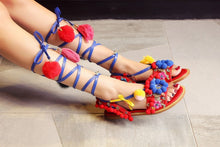 Load image into Gallery viewer, Women&#39;s Decorative Lace Tie Design Sandals