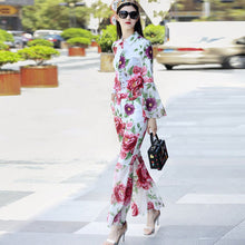 Load image into Gallery viewer, Women&#39;s Floral 2 pc Bell Bottom Pant Suit