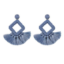 Load image into Gallery viewer, Women&#39;s Fringe Beaded Design Earring