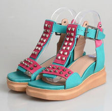 Load image into Gallery viewer, Women&#39;s Gladiator Rivet Design &quot;T&quot; Strap Buckle Sandals