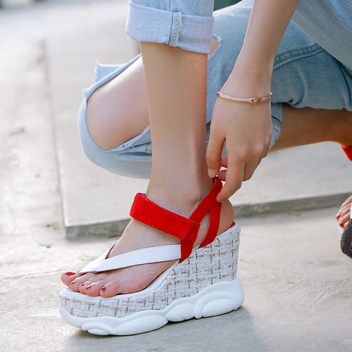Women's Wave Sole Bottom Design Sandals