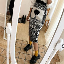 Load image into Gallery viewer, Women's Newspaper Print Design Skirt