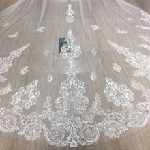 Load image into Gallery viewer, Elegant White Bridal Lace Head Veils – Ailime Designs