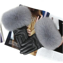 Load image into Gallery viewer, Women&#39; Genuine Sheep Skin Leather Fur Trim Gloves