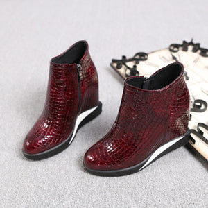 Women's Embossed Design Shoe Wedge Platform Ankle Shoes