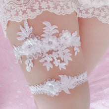 Load image into Gallery viewer, Bridal Accessories – Traditional Wedding Garter Belts