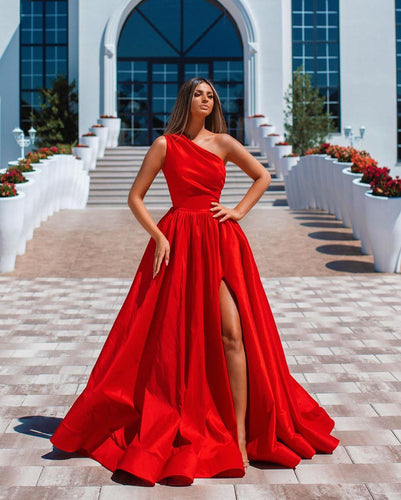 Women’s Red Hot Stylish Fashion Apparel - Red Carpet Designs
