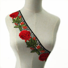 Load image into Gallery viewer, Embroidered Classic Roses Styles Garment Sew On Appliques