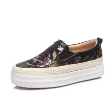 Load image into Gallery viewer, Women&#39;s Genuine Leather Floral Print Design Platform Shoes