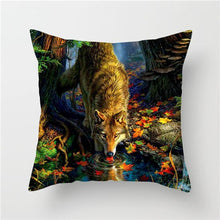 Load image into Gallery viewer, Animal Screen Print Design Throw Pillows